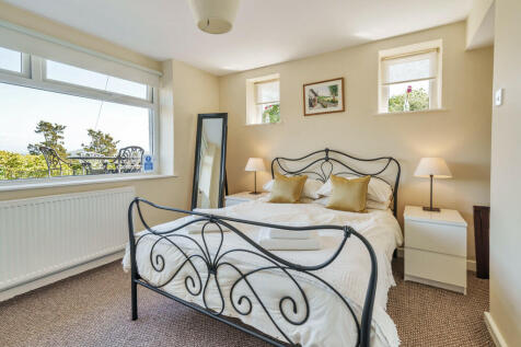 Tides - Bedroom 
