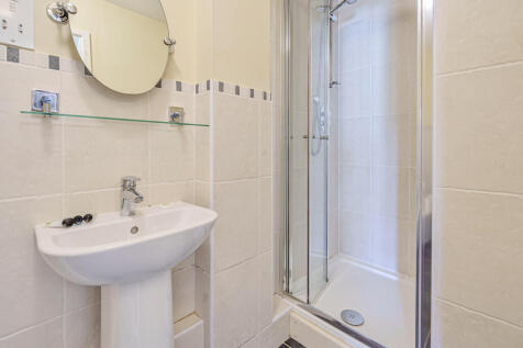 The Garden Flat -...