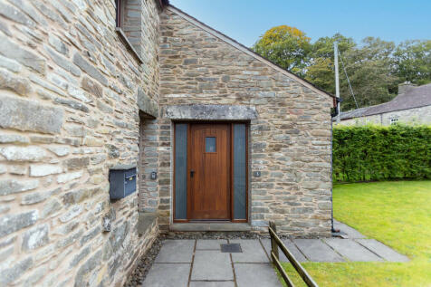 Main door and Rea...