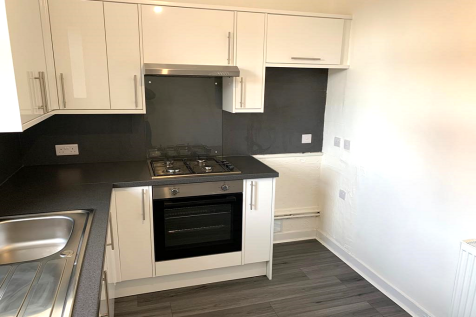 FITTED KITCHEN