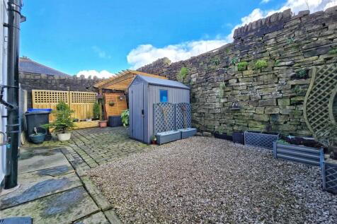 Rear Patio Garden