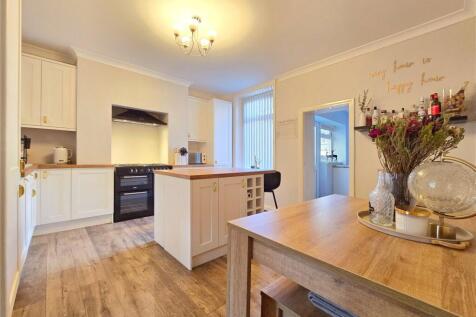 Kitchen Dinier