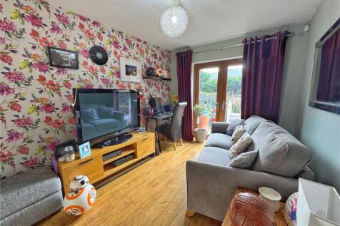 Sitting / Bedroom 5