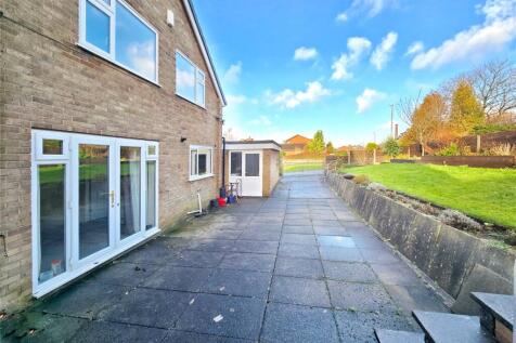 Rear Patio &amp; Drive