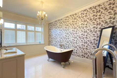 Main Bedroom Bathroom