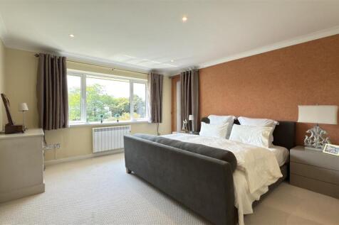 Photo 22-08-2025, 13 48 40.jpg