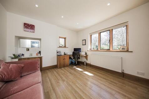 Study / Fourth Bedroom