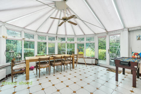 fb579b75-70fb-427...