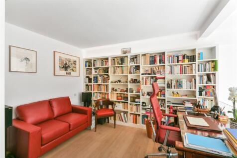 Bedroom/Office