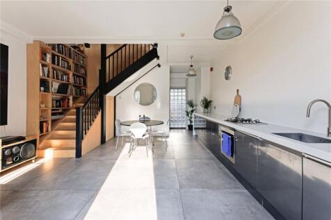 Reception/Kitchen