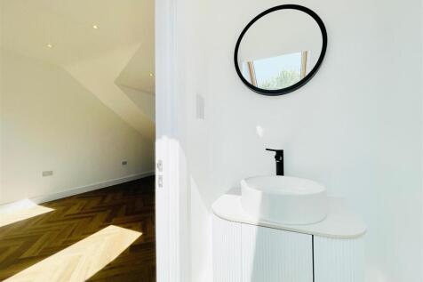 WhatsApp Image 2025-05-01 at 11.29.21 (1).jpeg