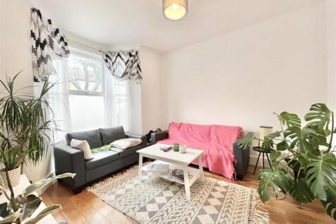 WhatsApp Image 2025-09-18 at 14.14.54.jpeg