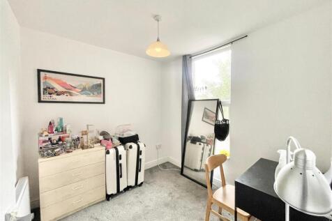 WhatsApp Image 2025-09-18 at 14.14.56.jpeg