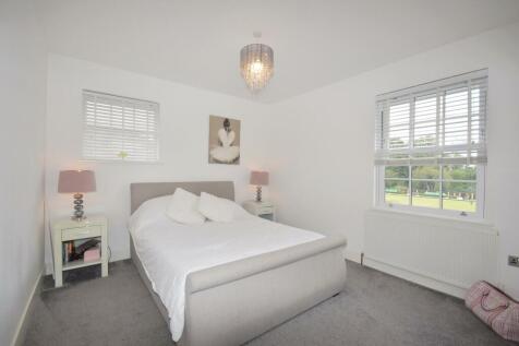 Bedroom 2.JPG