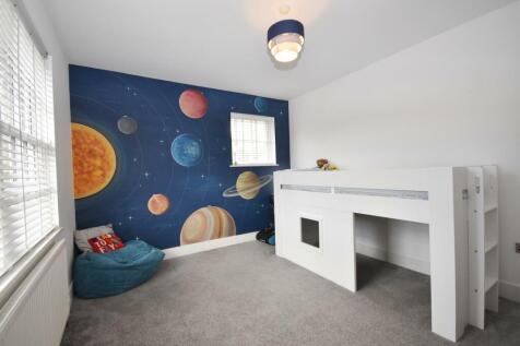 Bedroom   3.JPG
