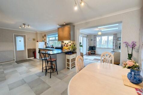 Kitchen/Dining/Sun Room