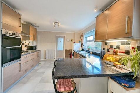 Kitchen/Breakfast Area