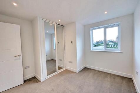 Bedroom 4.jpg