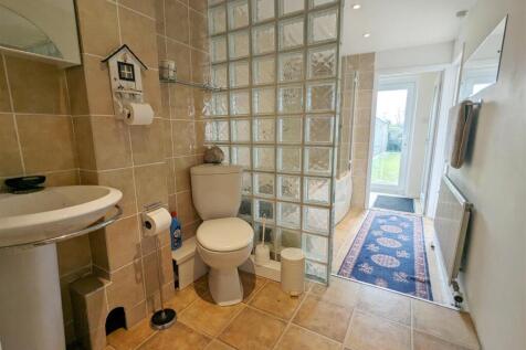 Bathroom 2