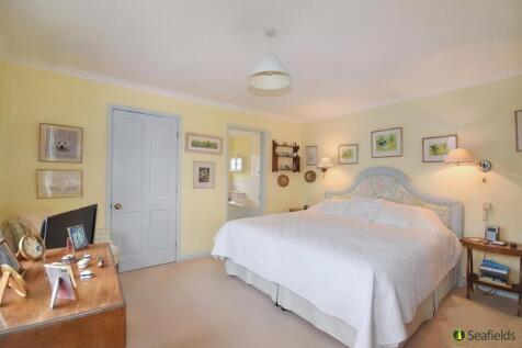 One of 5 Bedrooms
