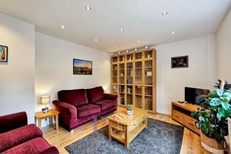 Second property Lounge