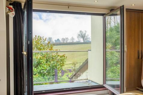 Master Bedroom Suite