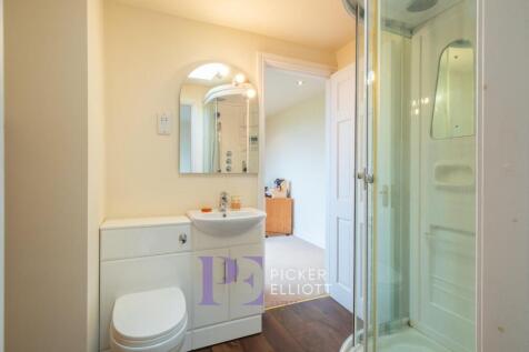 Jack and Jill Ensuite