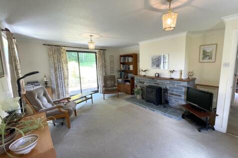 sitting room 2.JPG
