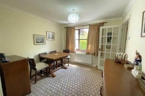 dining room 2.JPG