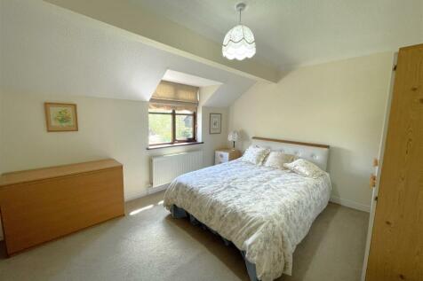 bedroom one.JPG