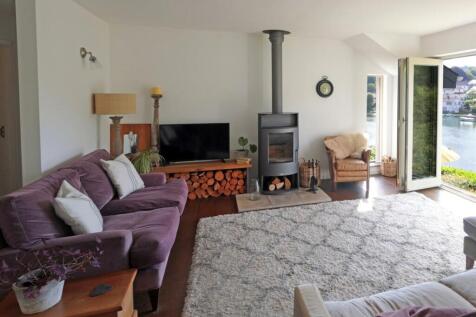 sitting room.jpg