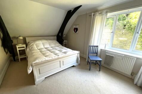 principal bedroom.JPG