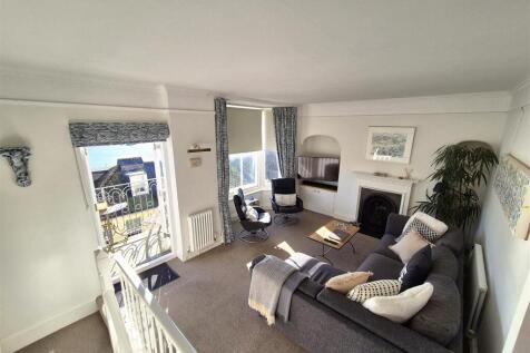 sitting room 2.jpg