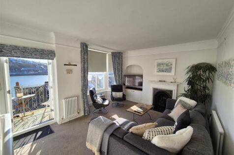sitting room 4.jpg