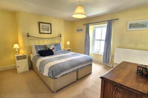 Principal bedroom .jpg