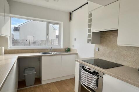 Kitchen: