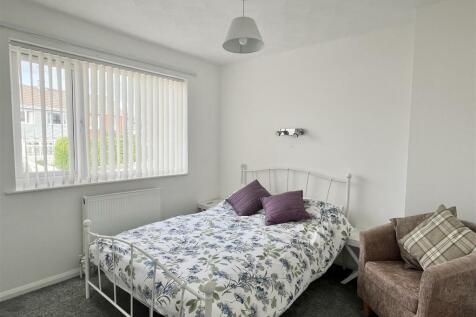Bedroom: