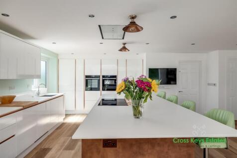 Open Plan Living Room / Kitchen