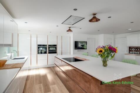 Open Plan Living Room / Kitchen