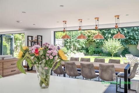 Open Plan Living Room / Kitchen