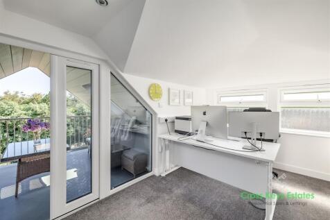 Office/Lounge