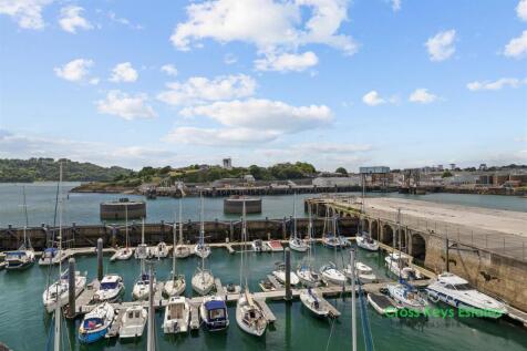 Gardens &amp; Waterfront Views