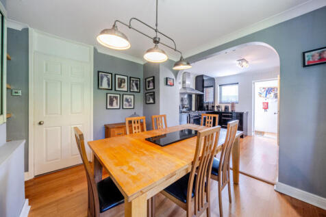 1305732-5-6863a37...