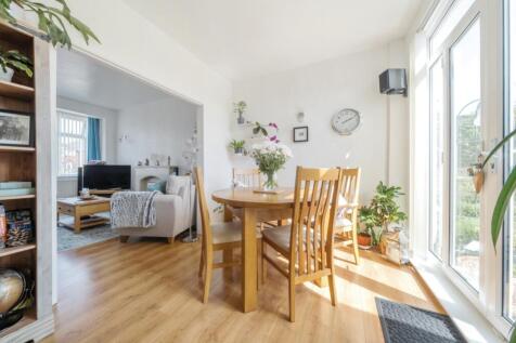 1339722-3-689a4c0315744-ARW