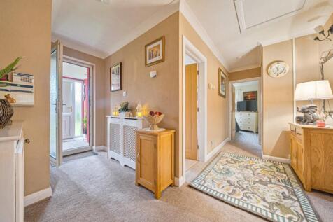 1386492-14-692d8b2e109e0-ARW-1