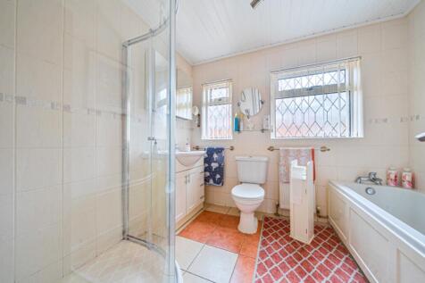 1386492-22-692d8cb991141-ARW-1