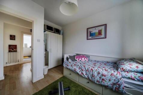 New Parade - Bed 3.jpg