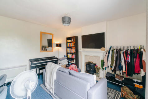 Top Floor Flat - Lounge