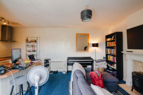 Top Floor Flat - Lounge