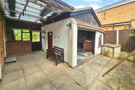 Carport &amp; Garage
